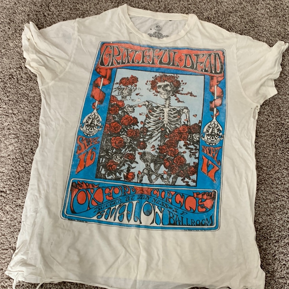 Vintage Grateful Dead Highly Distressed Tee.  Has seen many shows!